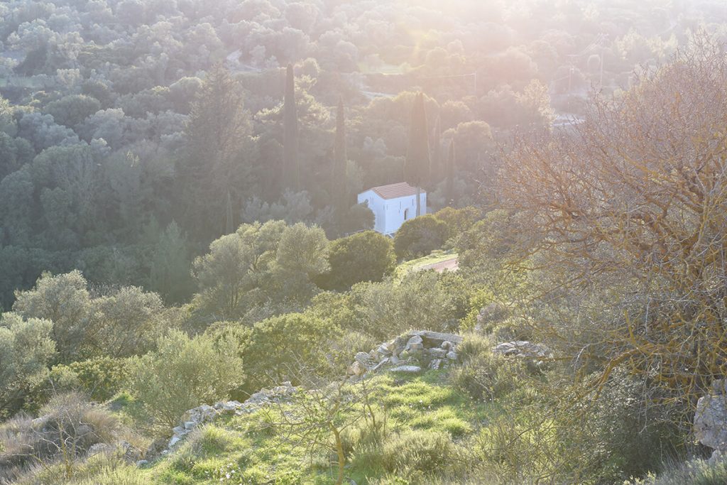 Walking around the old Katarraktis village in Chios